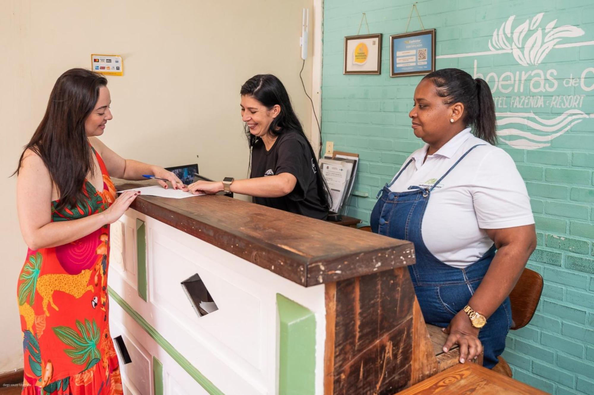 Hotel Fazenda Cachoeiras De Cavaru 瓦索拉斯 外观 照片